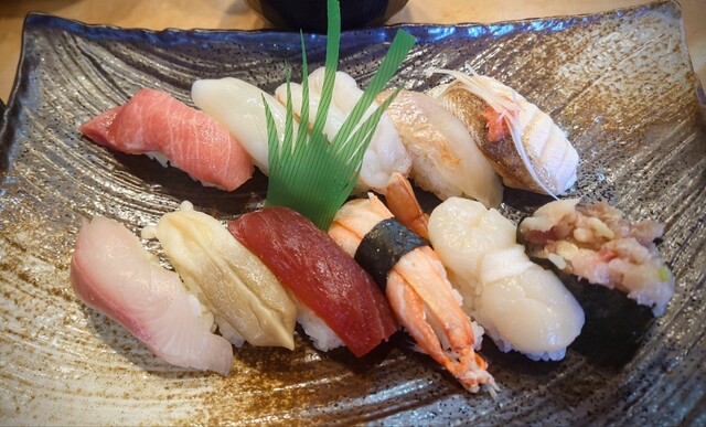 丸寿司 関屋店 （まるずし） - 関屋/回転寿司 | 食べログ