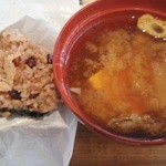 だるまだるま - あまりの美味しさにお味噌汁とおむすび単品で追加