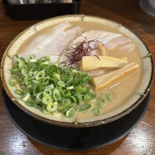 鶏白湯らーめん ちきんういんぐ_1