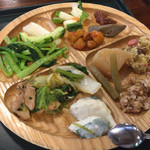 森の家庭料理レストラン - ランチ(¥1,840) 盛り付け例 温菜中心