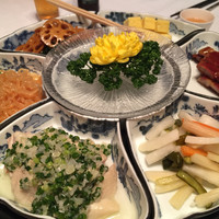 桂花苑 - 6種前菜盛り合わせ