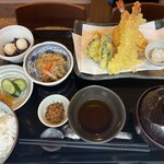 農家の居酒屋 831 - 料理写真:ある日の天ぷら膳