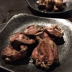 Toriichi - 本格宮崎鶏のザル焼き
                      ４点盛り¥1580の…ハツ