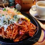 土一揆 - 一番人気のナポリタンをセットでお得に 1050円(8%込)　サラダとドリンク付