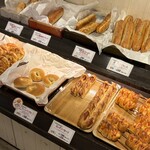 コイサンベーカリー - 料理写真:店内