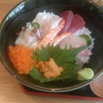 八九 - 海鮮丼1000円