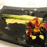 前菜：アスパラガスのカルボナーラ仕立て