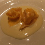 パスタ2:4種のチーズを包みこんだラヴィオリ