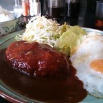 豊八 - ハンバーグ定食（ご飯・漬物）500円