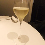 レストラン ラッセ - スパークリングワイン名称失念(1,000円)