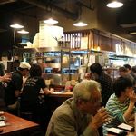 Yakitori Ebisu - 午後４時の店内…ほぼ満席です！