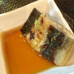 たらく うめ銀 - 山葵を付けて頂きます