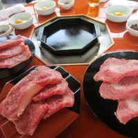 三嶋亭 本店 - お肉と玉子、テンションがっぐっと入り込みますね！