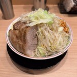 ラーメン豚山 - 料理写真: