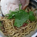 麺や而今 - 煮干しの極清湯-和え玉-XO醤＆ミックスチャーシュー乗せ(2015/5)