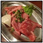 牛新 - 国産だと思われるハラミ。柔らかくジューシーではありましたが、旨味が弱く、インパクトに欠けました。