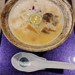 浮世離れのMEN DOROBO - 鶏白湯ラーメン