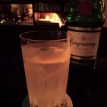 バー サムシン