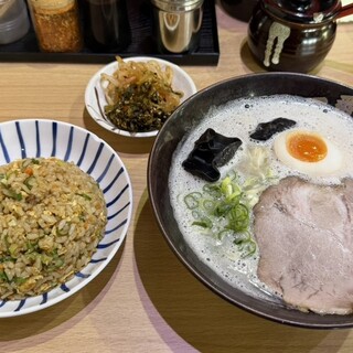 口コミ一覧 : 博多豚骨黒豚ブラザーズ 大野城店 - 白木原/ラーメン