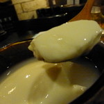 虎丸 - こう見ると杏仁豆腐の大きさが判るかも？？？