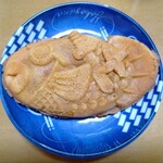 甲賀米粉たい焼き - 料理写真:甲賀米粉たい焼き(かぼちゃあん)(税込¥320)