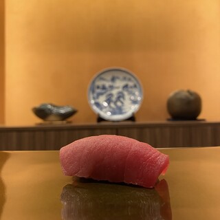 五感で味わう鮨をご提供