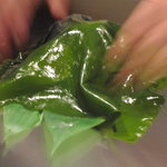 横浜うかい亭 - 昆布で包んで・・・・