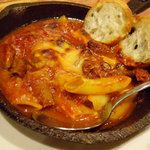 紅谷町ＢＱバール - モツのトマト煮
