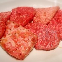 焼肉 ジャンボ はなれ - カルビ1080円