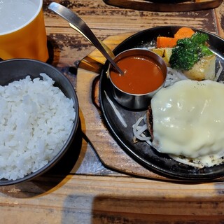 ハンバーグ専門店ボストン_0