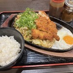 資さんうどん - 料理写真:チキンカツのせ焼きうどん 小ライスセット 1,237円
