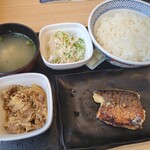 吉野家 - 料理写真:塩さば牛小鉢666円
