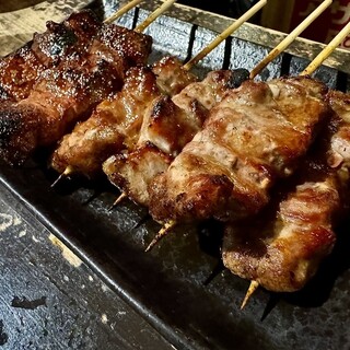もつ焼 登運とん_0