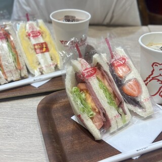 Sandwich Café おいしいメルヘン。_0