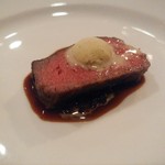 f - 秋田牛とマスカルポーネ。