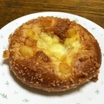 ブーランジェリー パルク - また　焼き込みチーズカレーを（笑）