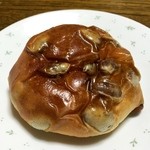 ブーランジェリー パルク - 前回旨そうだったので相方に　金時ロールを