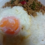 サバイディー タイ&ラオス料理 - カオガパオ   アップ (テイクアウト)   ￥500