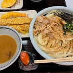 丸亀製麺 - 料理写真:ちく天はお持ち帰り用のヤツですw 明太子おにぎりもたっぷり具が入ってて美味しかった