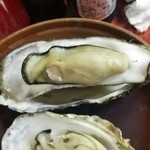 三幸丸 - 夕食には大きなカキが！！美味いっ！
