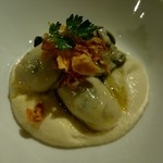 クロッキオ - ①仙鳳趾(せんぽうし)産カキのポシェ「パースニップのピュレ」