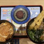資さんうどん - 料理写真:しあわせセット949円　ミニぼた餅50円