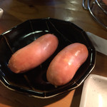 炭火焼肉ホルモン 徳臓 - 2015.5. サービスで頂いたウィンナー　チビふと