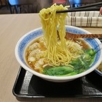 美味餃子房 - 再訪：ワンタンメンの麺