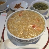 新橋亭 - カニ肉入りフカヒレ煮込み丼 ¥1900