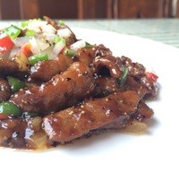 涵梅舫 銀座店 - 牛肉の黒胡椒炒め ビールにあう！