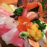 山さん寿司 本店 - 海鮮丼（2,500円）