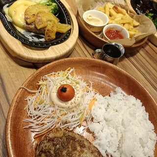 口コミ一覧 : びっくりドンキー 北心斎橋店 - 心斎橋/ハンバーグ [食べ