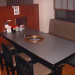 焼肉大和 - 店内1Ｆテーブル