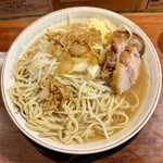 ラーメン豚山 - 料理写真:ラーメン大、ニンニク、野菜少なめ、アブラ、標準